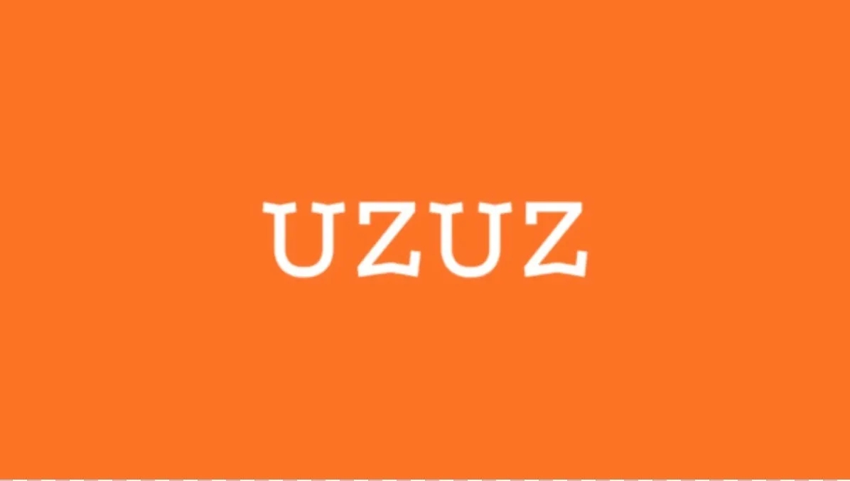 オレンジ色の背景に白い文字で「UZUZ」と書かれた画像。